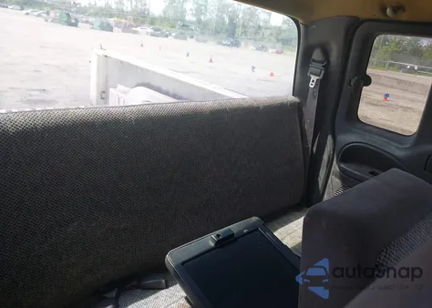 2000 Dodge Ram 1500 St из США, поврежденный, VIN 3B7HC13Z5YG163101